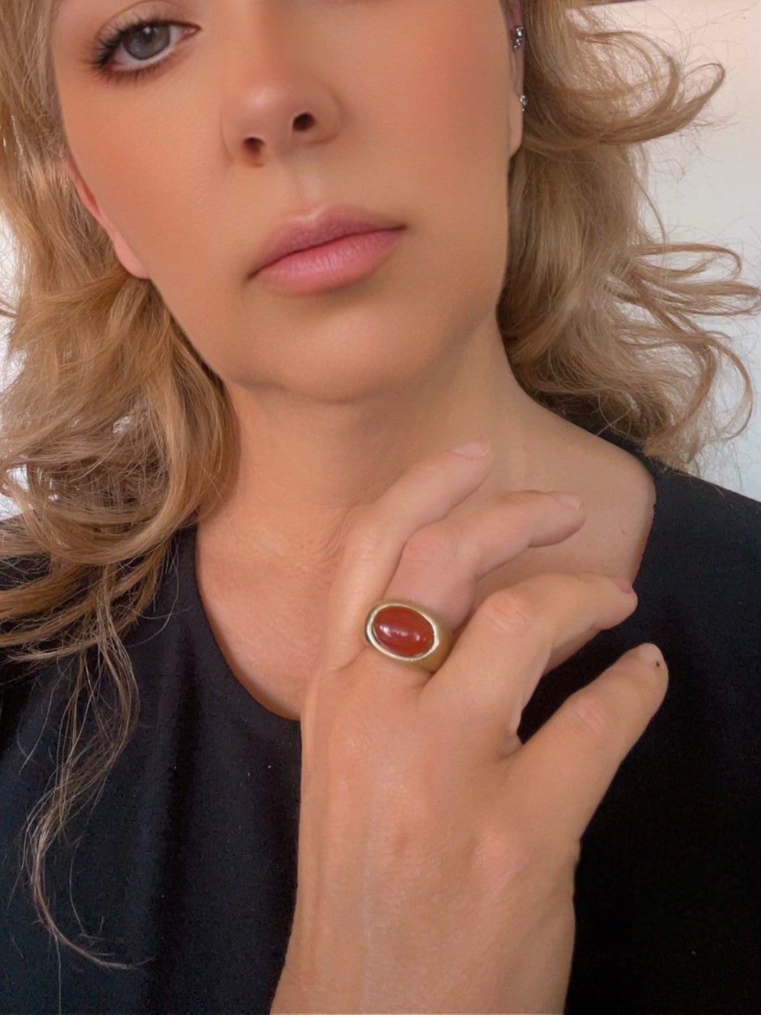 Anillo Joya con piedra natural estilo solitario plata 10µ y lapislazuli o dorado y agatha roja